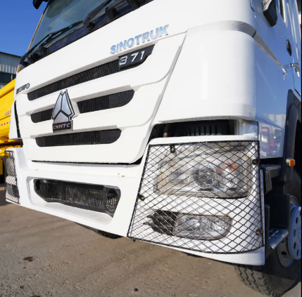 What are the structural c