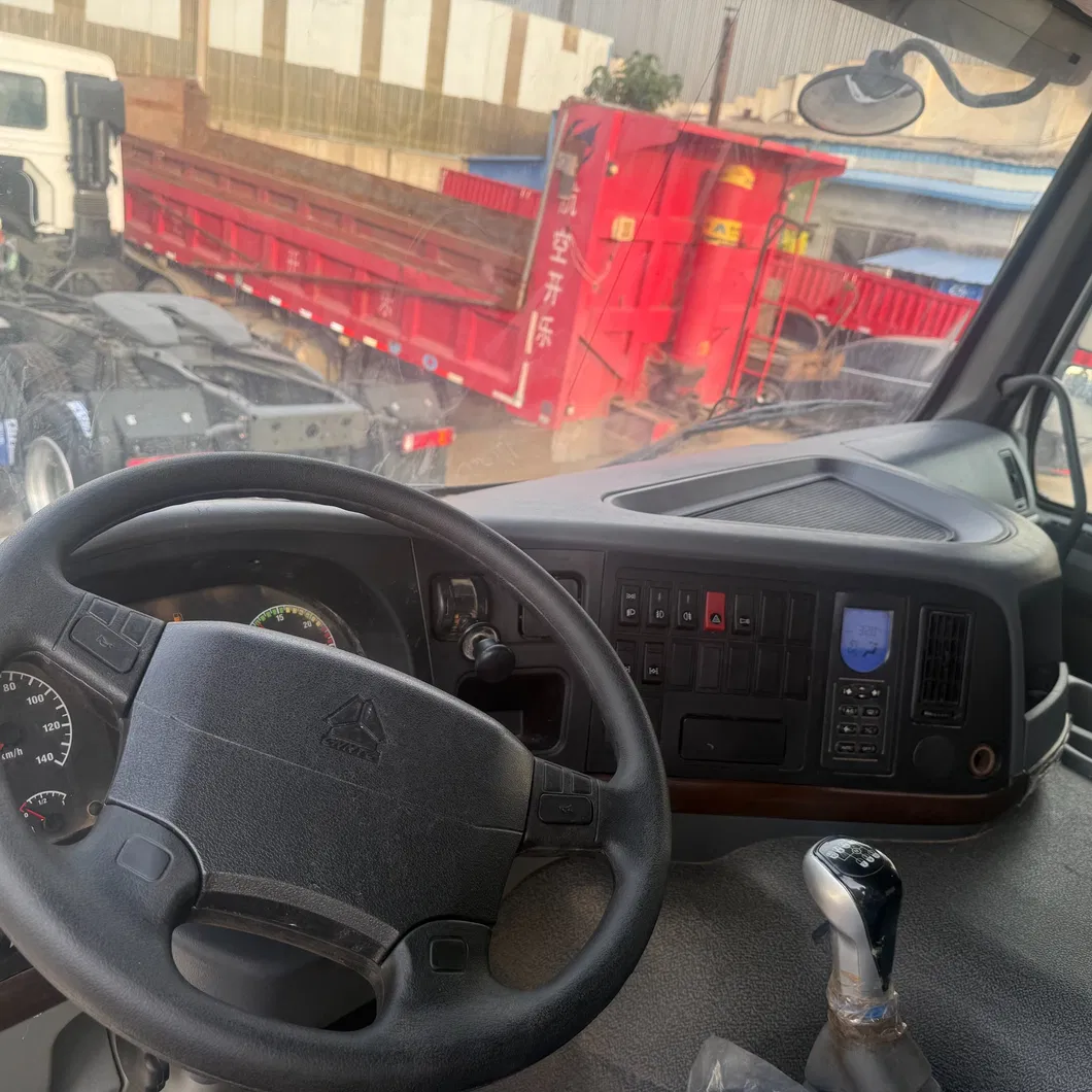 China National Heavy Duty Truck HOWO6X4 Left-Hand Drive HP371 Dump Truck