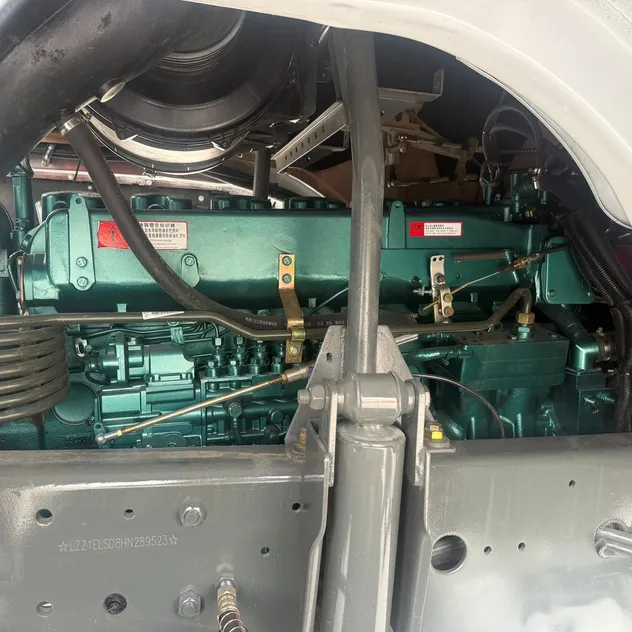 Durable 6X4 Dump Truck with High Payload Capacity