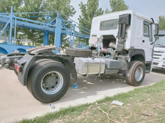 Shaanxi Automobile Delong F3000 6X4 Tractor