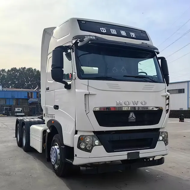 Heavy Duty 6X4 Prime Mover 375HP Tractor Truck for Trailer Transport