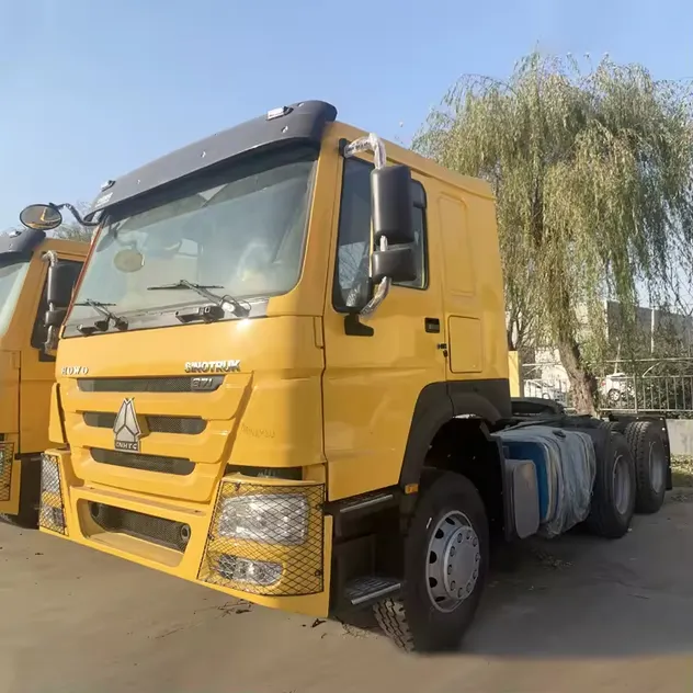 Heavy Duty 6X4 Prime Mover 375HP Tractor Truck for Trailer Transport