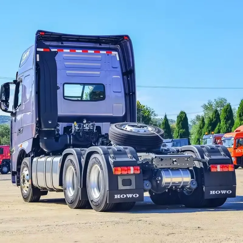 Heavy Duty 6X4 Prime Mover 375HP Tractor Truck for Trailer Transport