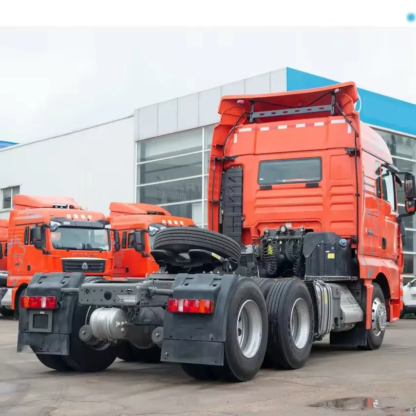 Heavy Duty 6X4 Prime Mover 375HP Tractor Truck for Trailer Transport